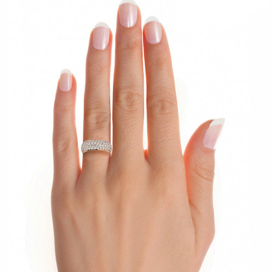 1.87 Carat H Color VS1 Clarity Diamond Studded Natural Diamond Ring.